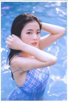 白色牛仔裤
